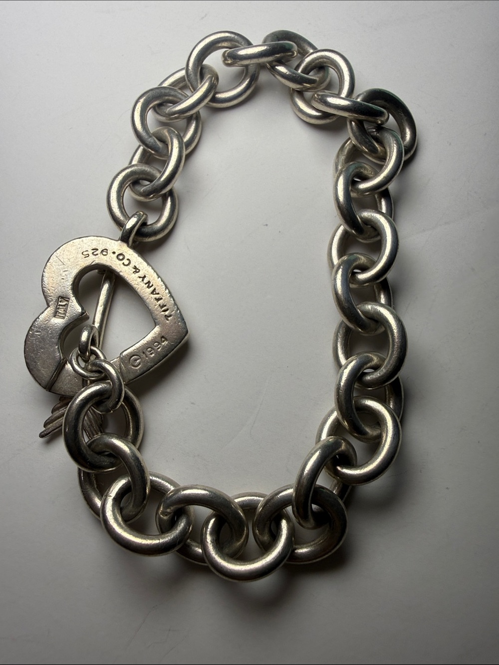 Tiffany & Co. Vintage 925 Silver Heart Toggle Bracelet with Arrow - Picture 4 of 7